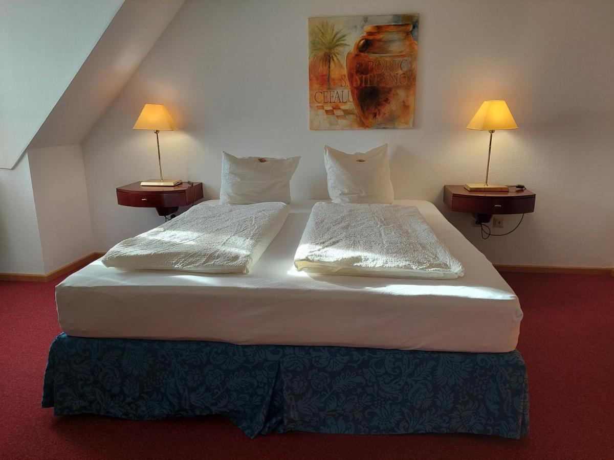 Der Heurige Im Gasthaus Zum Loewen Freising Extérieur photo