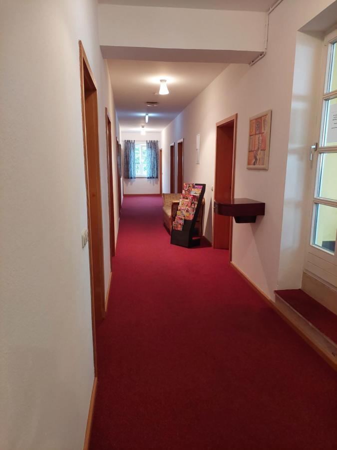 Der Heurige Im Gasthaus Zum Loewen Freising Extérieur photo