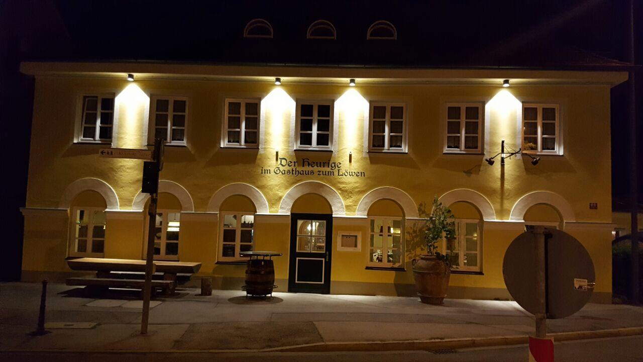Der Heurige Im Gasthaus Zum Loewen Freising Extérieur photo